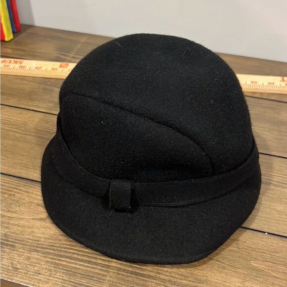 J.Crew black 100% wool bucket style hat size small/Medium - Picture 3 of 5